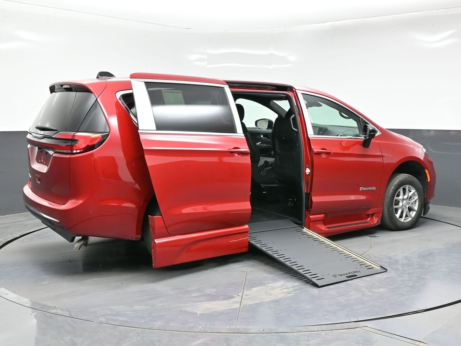 Red Chrysler Pacifica image number 6
