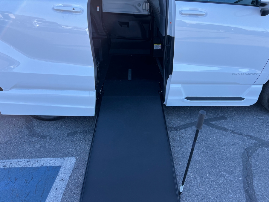 New 2025 Toyota Sienna Hybrid LE AWD - VMI  Entry  Ramp