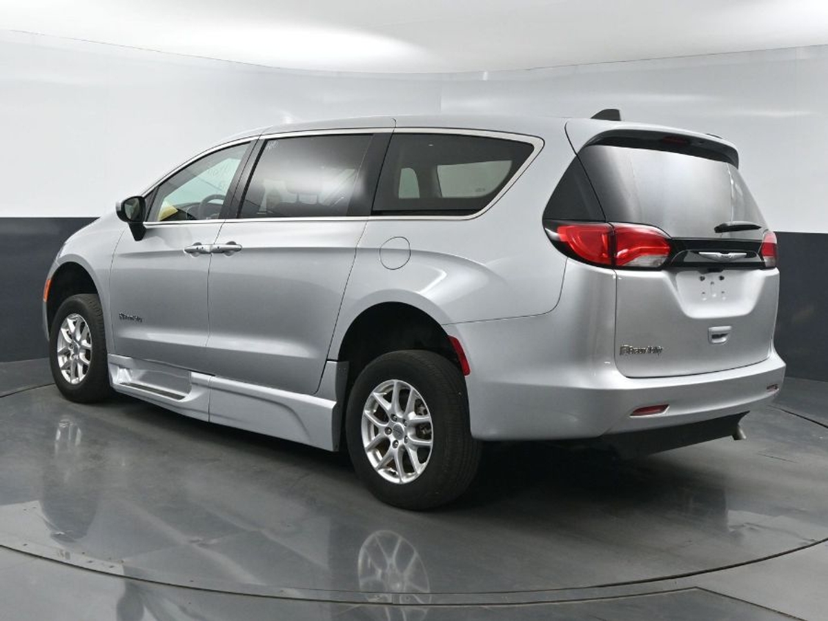 2023 CHRYSLER VOYAGER - Image 21