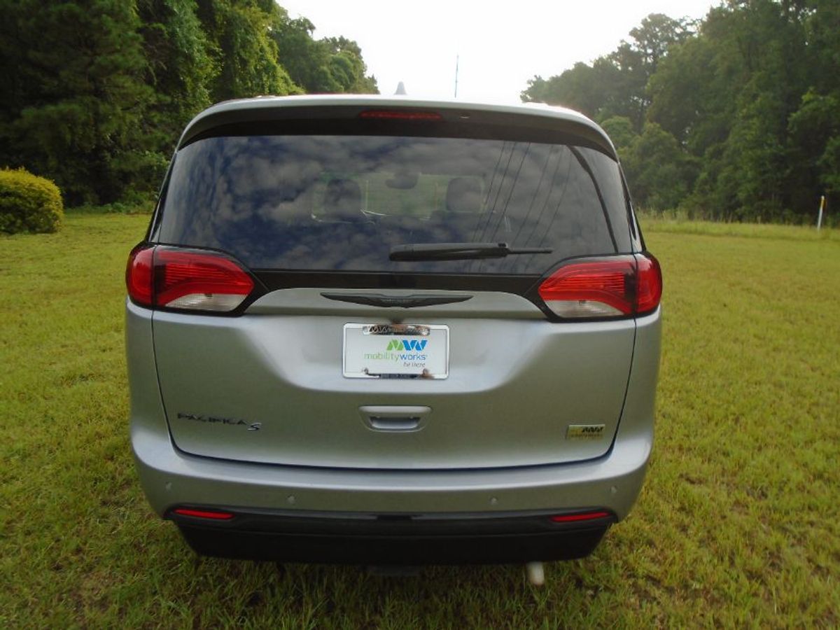2019 CHRYSLER PACIFICA - Image 16