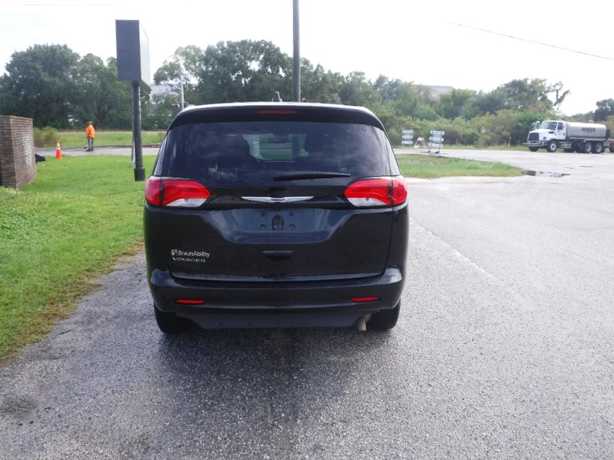 2023 CHRYSLER VOYAGER - Image 8