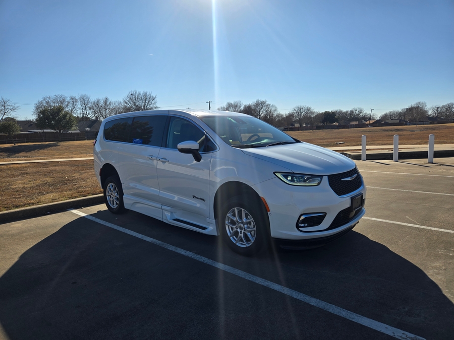 Used 2023 Chrysler Pacifica Touring L Safety - BraunAbility Side Entry Entry Fold Out Automatic Ramp