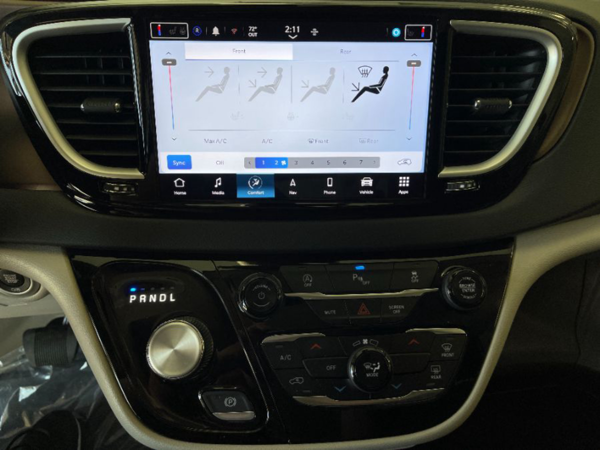 2023 CHRYSLER VOYAGER - Image 16