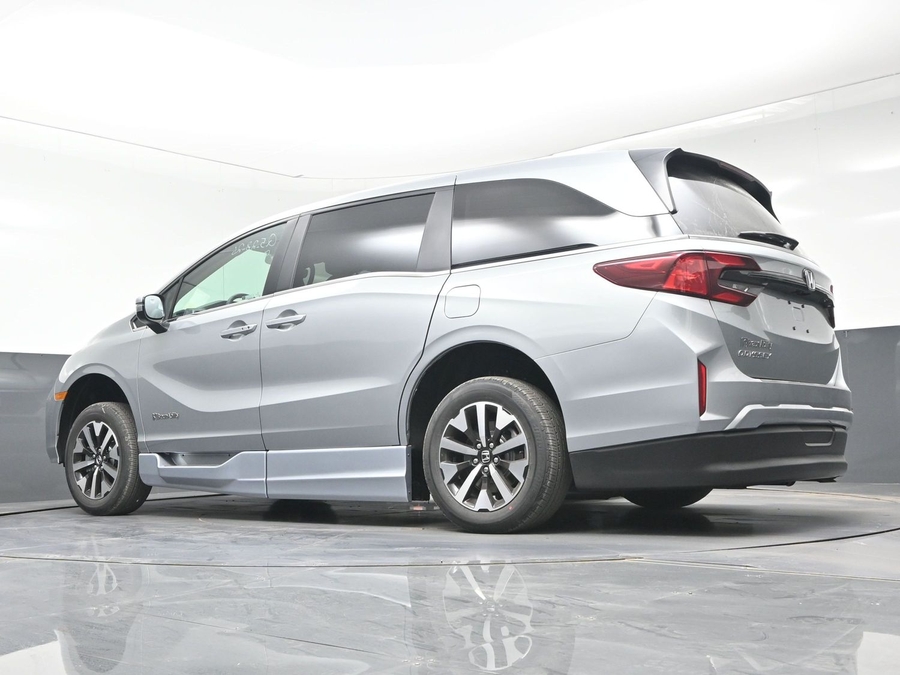New 2026 Honda Odyssey EX-L - BraunAbility Side Entry Entry In Floor Automatic Ramp