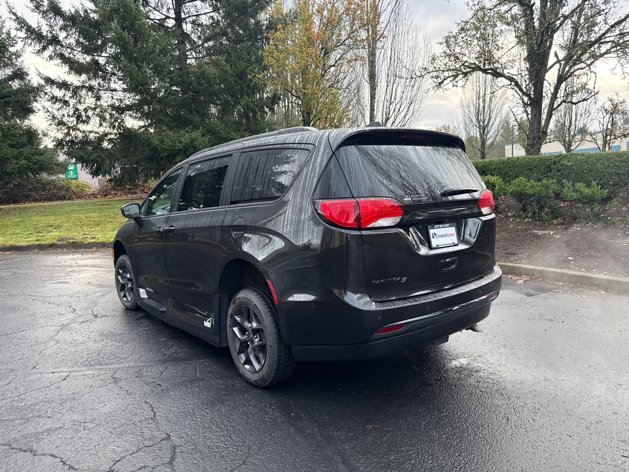 Used 2020 Chrysler Pacifica L - VMI Side Entry Entry In Floor Automatic Ramp