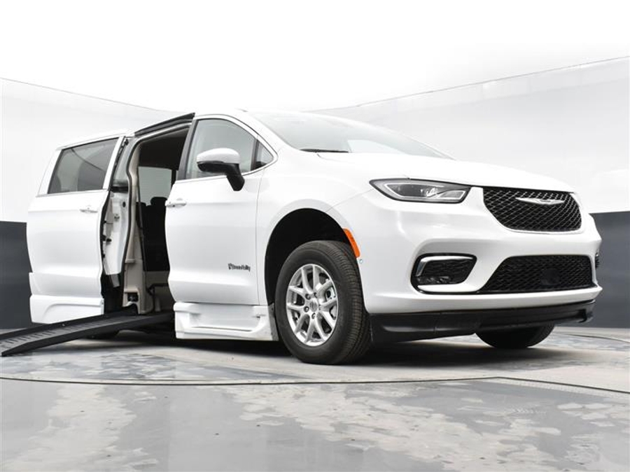 Used 2023 Chrysler Pacifica Touring L - BraunAbility Side Entry Fold Out Automatic Ramp