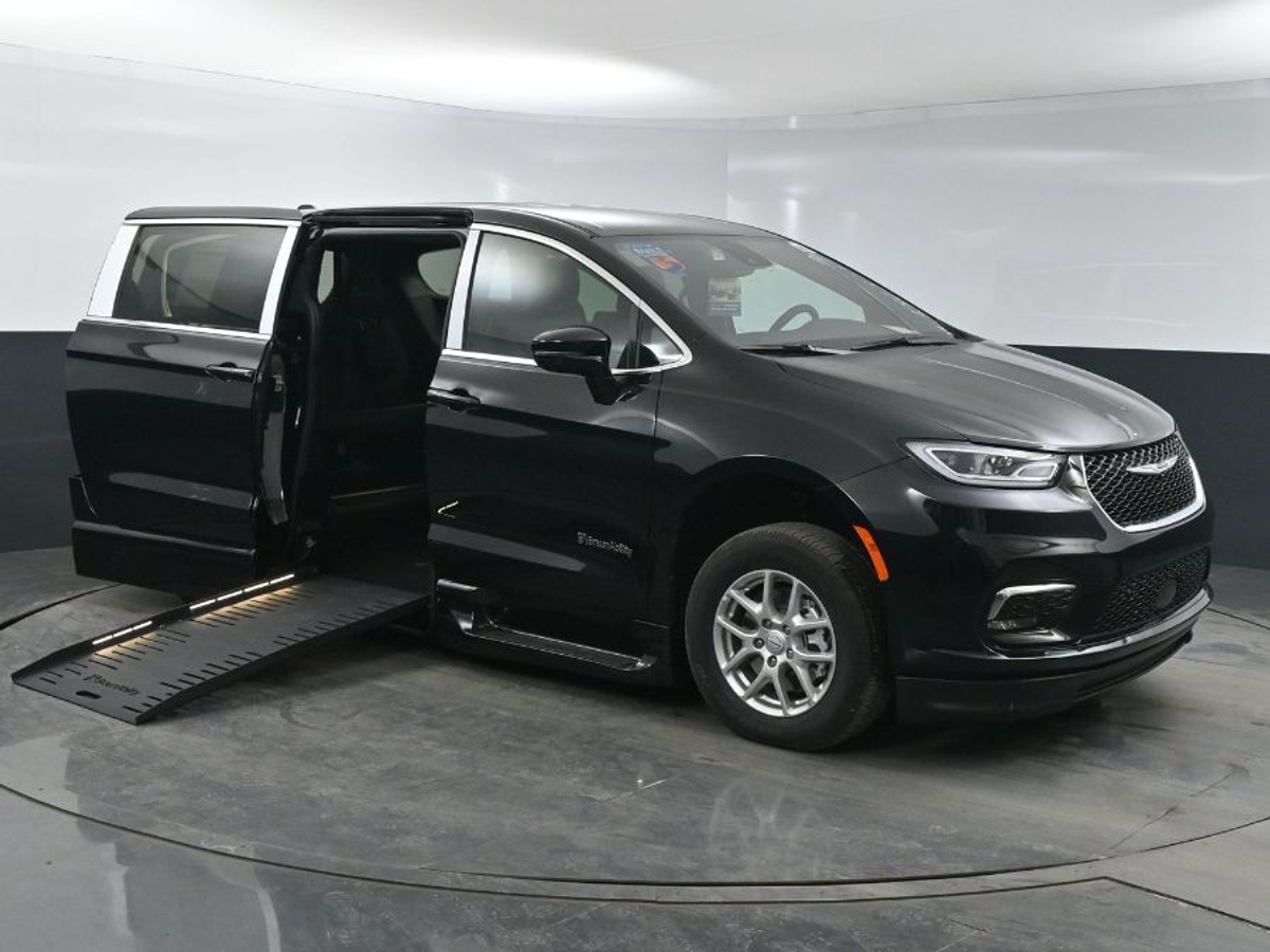 Black Chrysler Pacifica with Side Entry Automatic Fold Out ramp