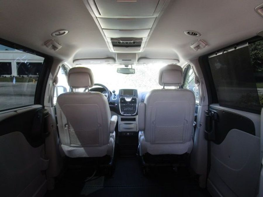 Used 2015 Chrysler Town and Country Touring-L - BraunAbility Side Entry Entry In Floor Automatic Ramp