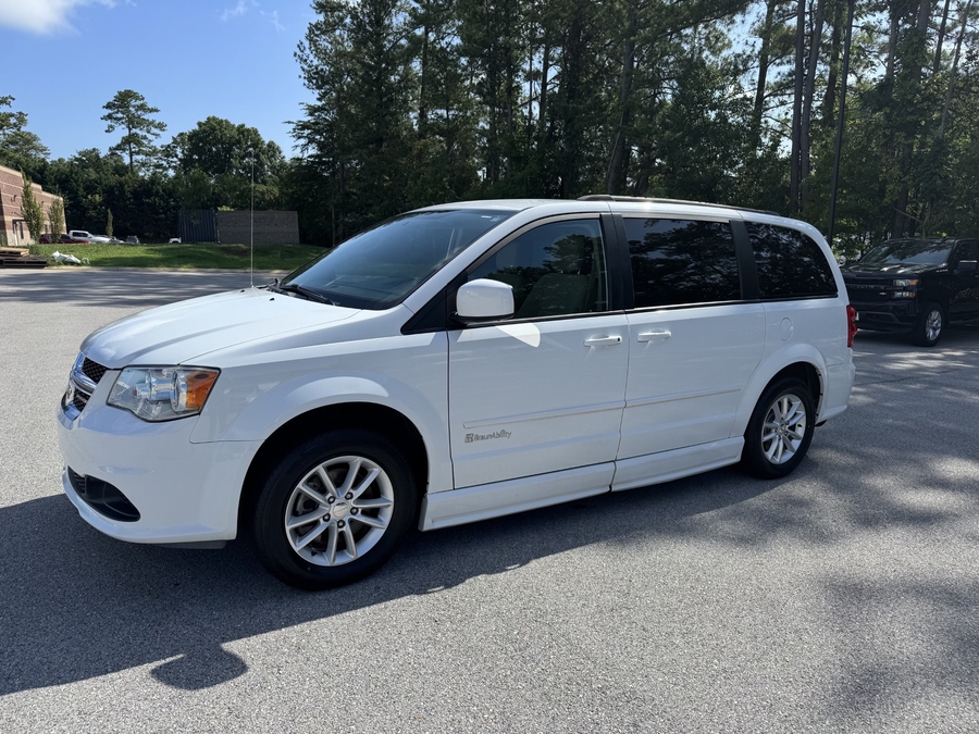 White Dodge Grand Caravan image number 1