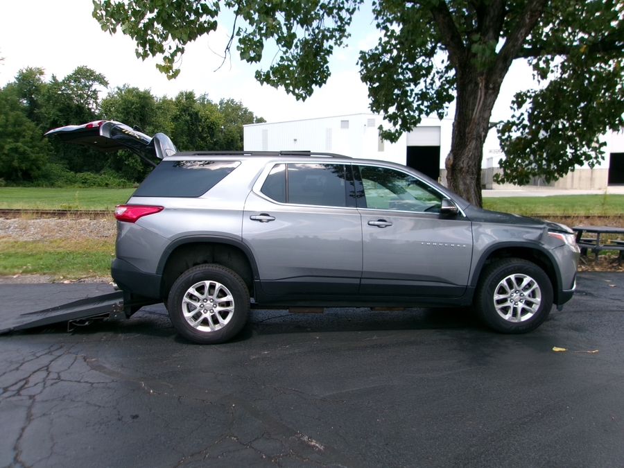  Chevrolet Traverse with Rear Entry Automatic Fold Out ramp