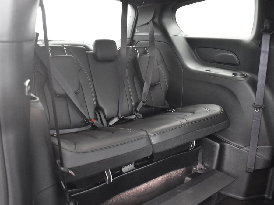 New 2025 Chrysler Pacifica Select Safety - BraunAbility Side Entry Entry Fold Out Automatic Ramp