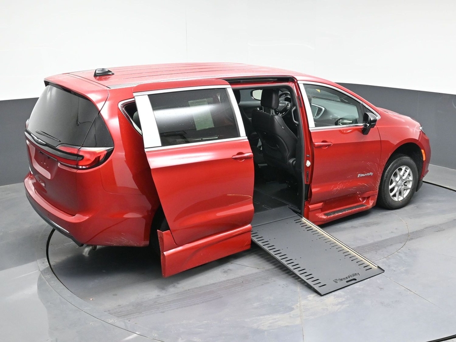 Red Chrysler Pacifica image number 9