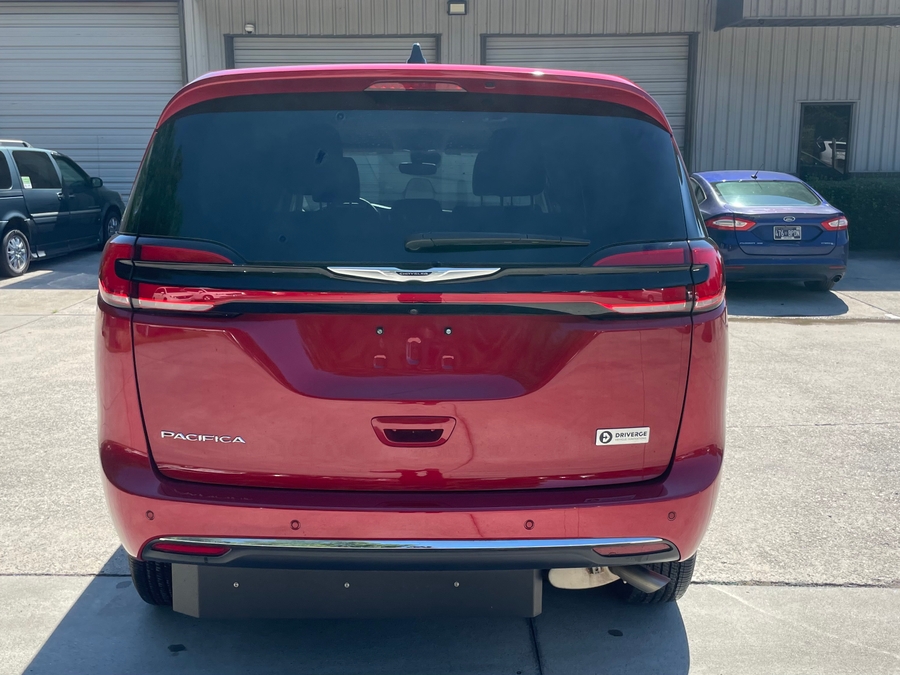 2024 Chrysler Pacifica Touring L - Photo 6