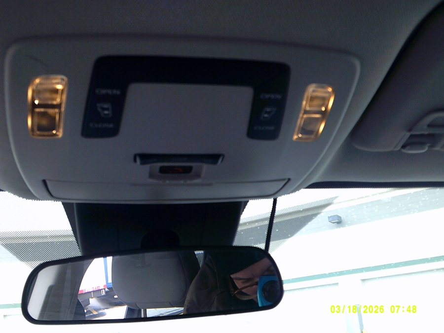 Black Toyota Sienna image number 13