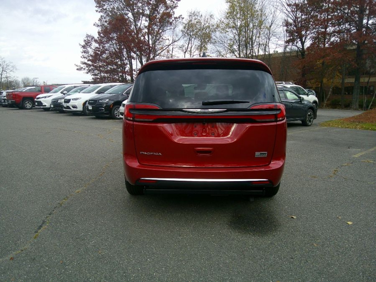 2026 CHRYSLER PACIFICA - Image 9