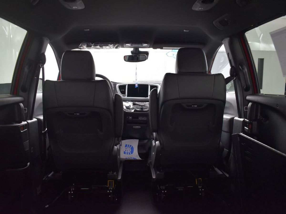 2025 CHRYSLER PACIFICA - Image 15