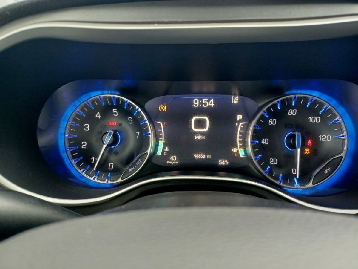 2022 CHRYSLER PACIFICA - Image 16