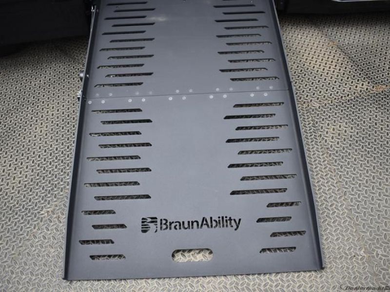 2020 CHRYSLER PACIFICA - Image 9