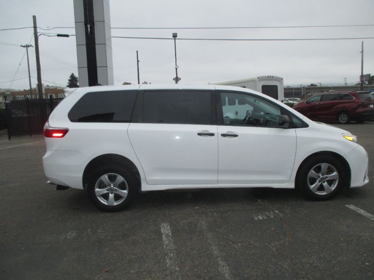 2020 TOYOTA SIENNA - Image 14