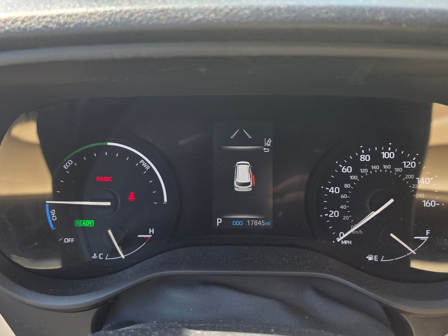 2021 Toyota Sienna XLE - Photo 10