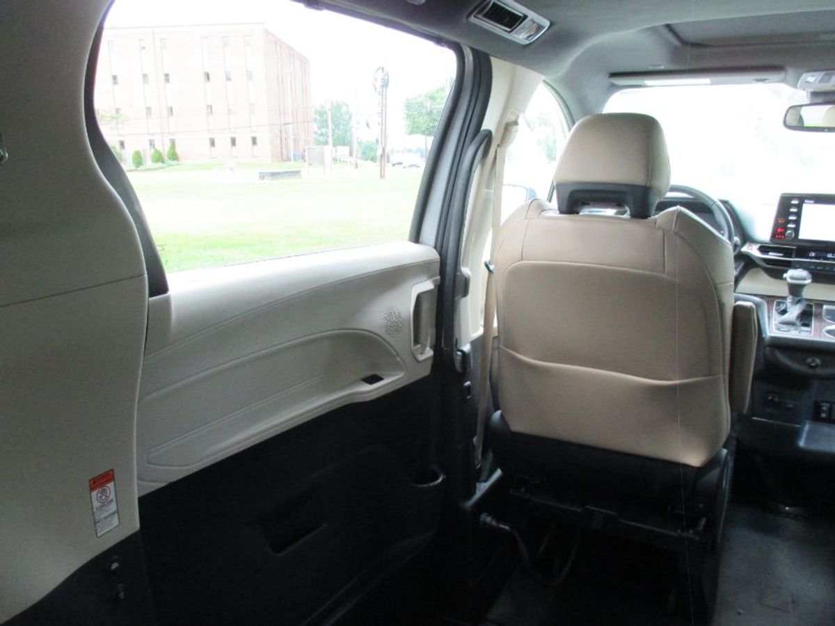 2022 TOYOTA SIENNA - Image 10