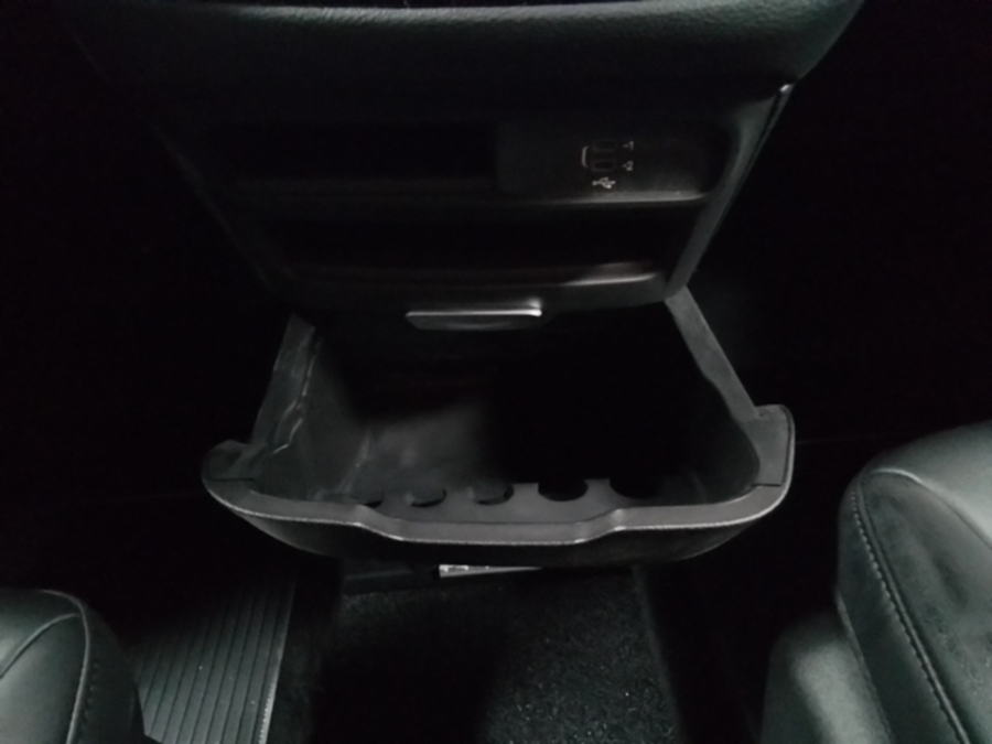Número de imagen rojo Chrysler Pacifica 13