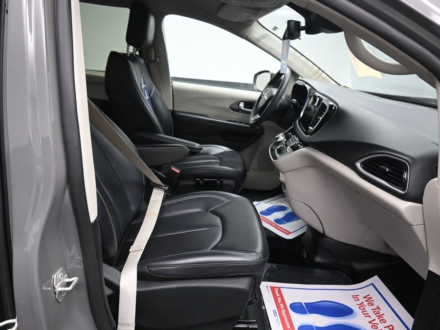 Used 2023 Chrysler Pacifica Touring L - BraunAbility Side Entry Fold Out Automatic Ramp