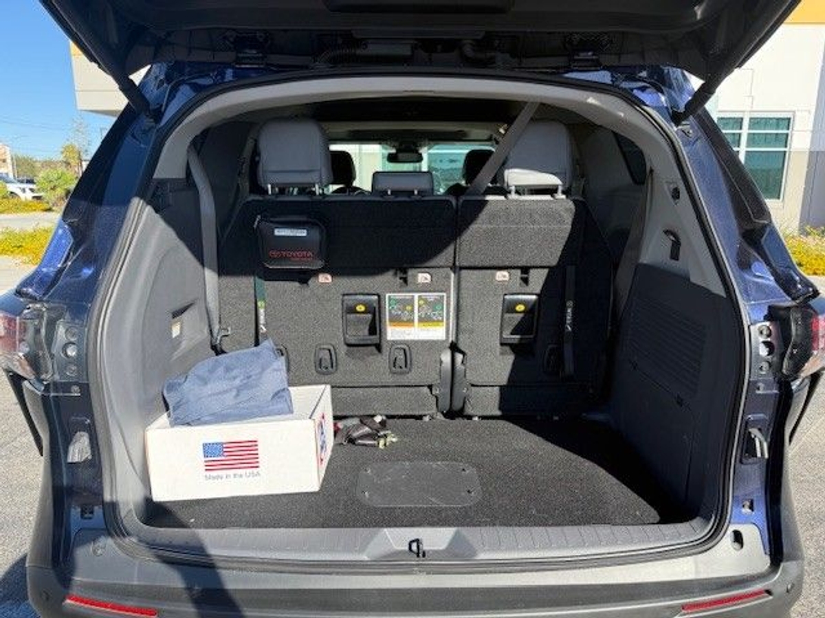 2024 TOYOTA SIENNA - Image 12