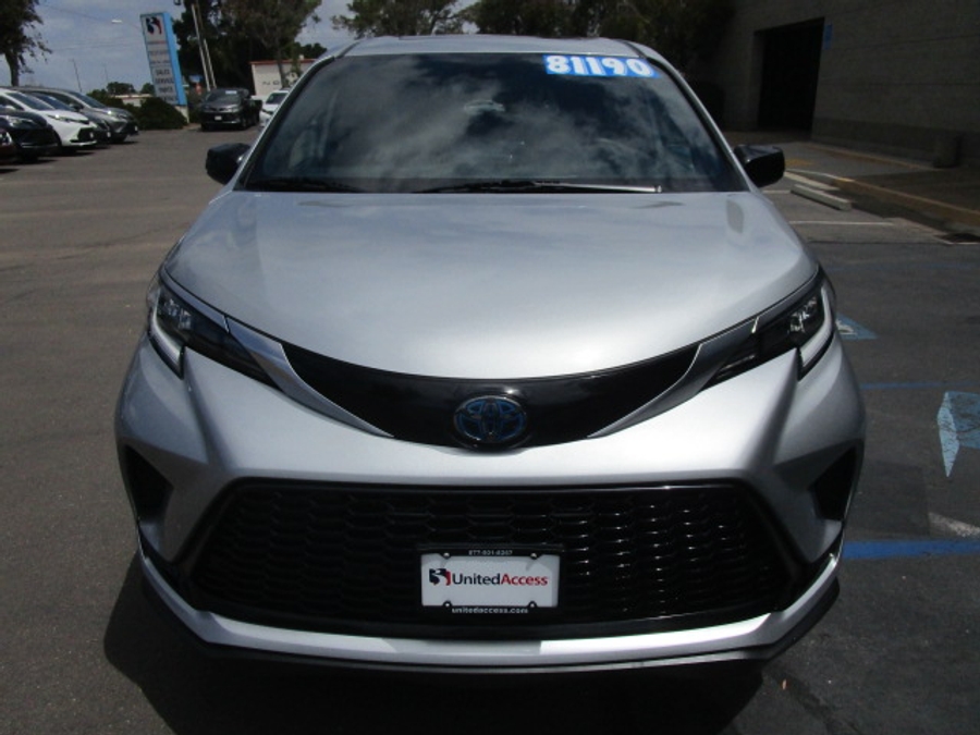 Used 2023 Toyota Sienna Hybrid XSE Sport - BraunAbility Side Entry Entry Fold Out Automatic Ramp