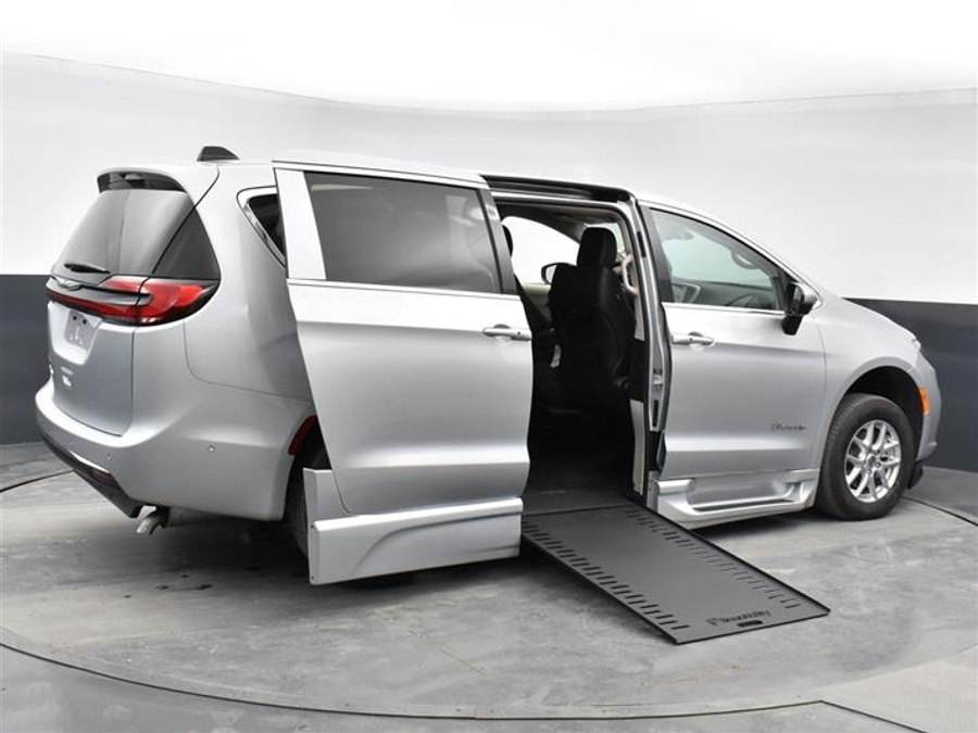 Used 2024 Chrysler Pacifica Touring L - BraunAbility Side Entry Entry In Floor Automatic Ramp