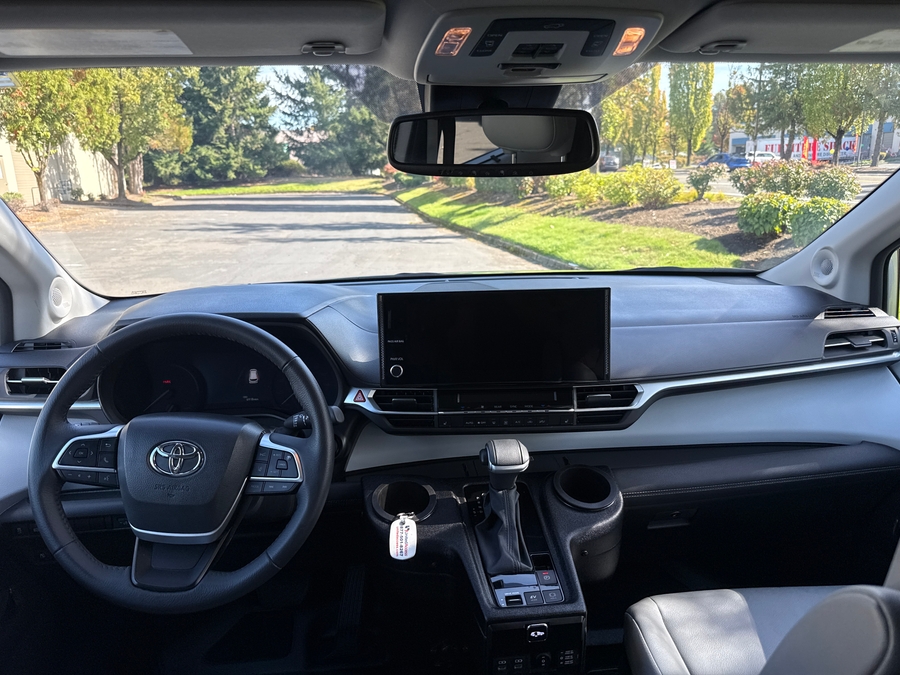 Used 2025 Toyota Sienna Hybrid XLE Plus - BraunAbility Side Entry Fold Out Automatic Ramp