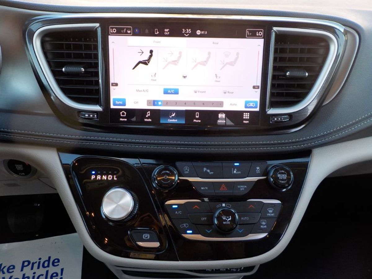 2024 CHRYSLER PACIFICA - Image 11