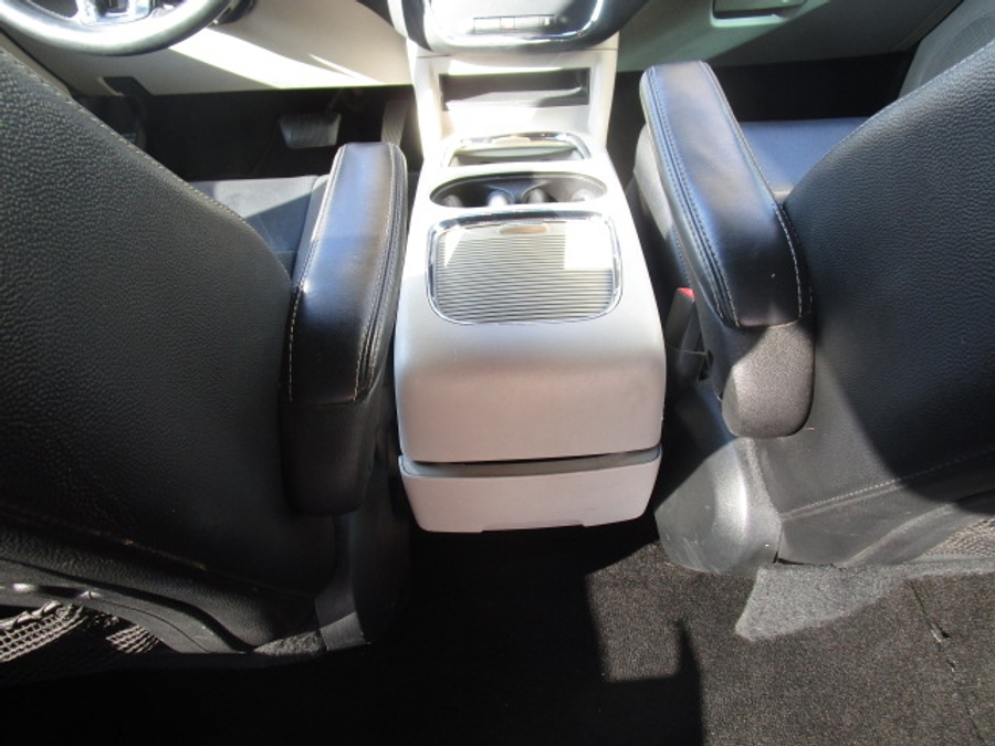 Used 2019 Dodge Grand Caravan SXT - OTH Rear Entry Entry Fold Out Manual Ramp