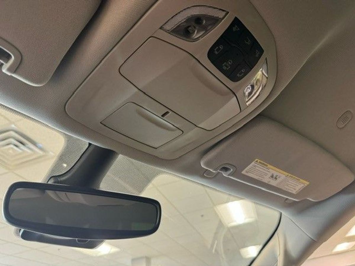 2024 CHRYSLER VOYAGER - Image 24