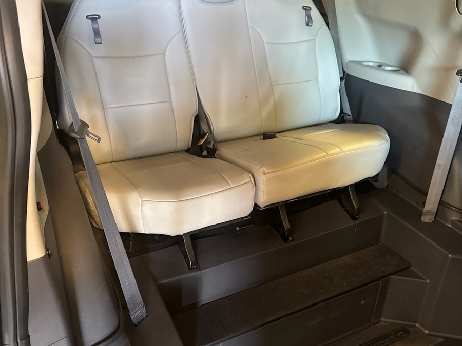Black Toyota Sienna image number 11
