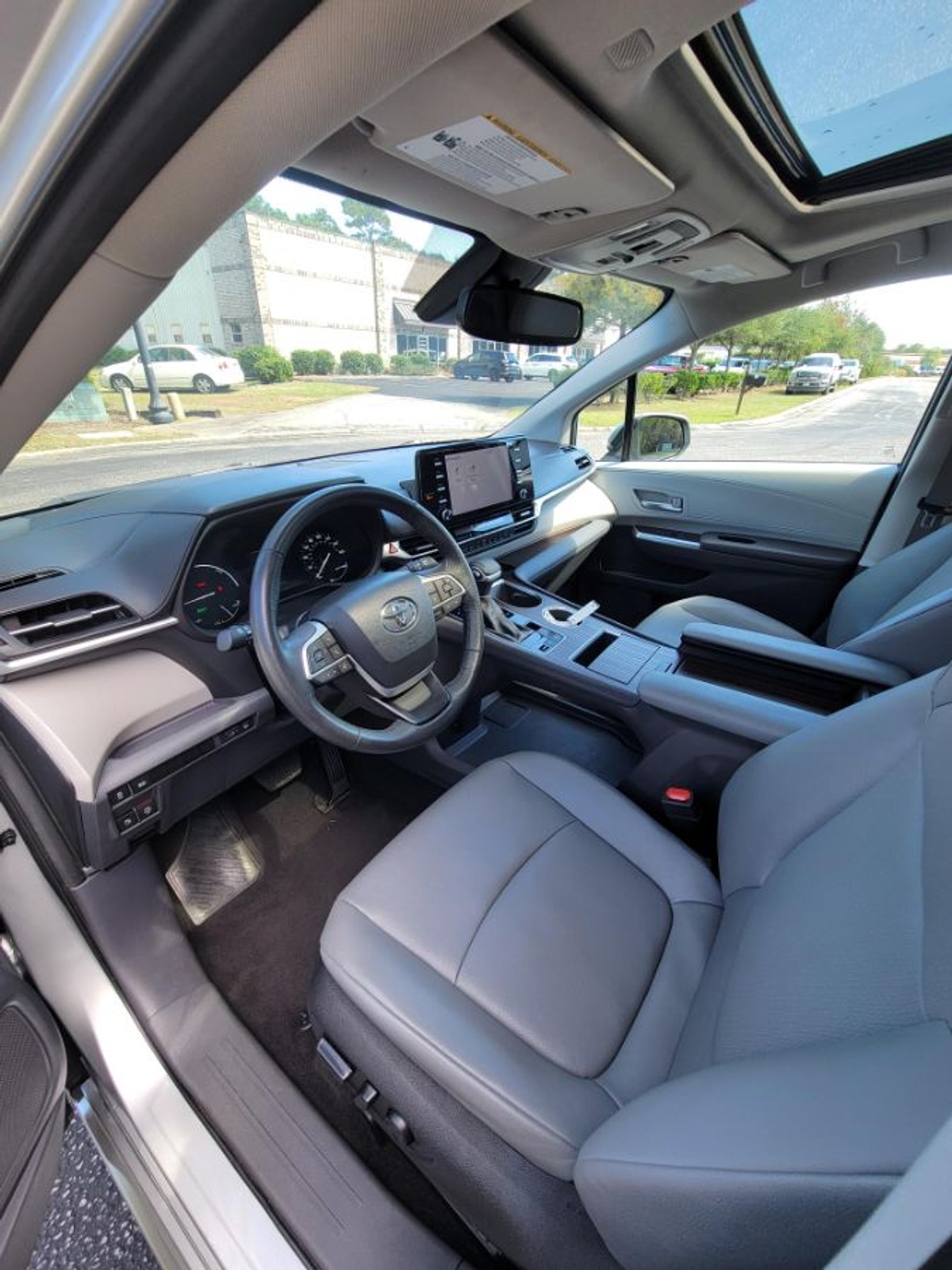 2024 TOYOTA SIENNA - Image 16