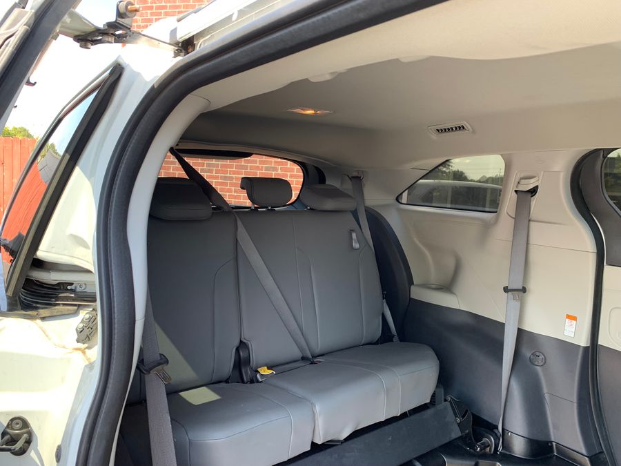 Used 2022 Toyota Sienna Hybrid XLE Base - BraunAbility Side Entry Entry In Floor Automatic Ramp
