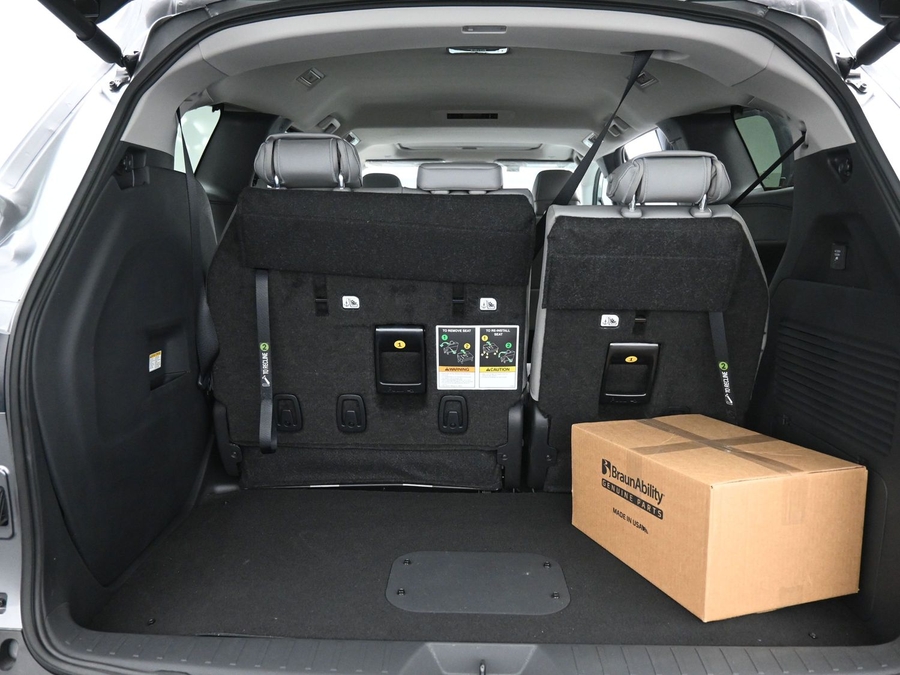 New 2026 Toyota Sienna Hybrid XLE Add - BraunAbility Side Entry Entry Fold Out Automatic Ramp