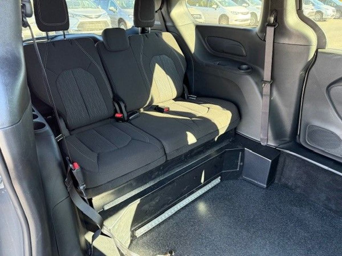 2024 CHRYSLER PACIFICA - Image 15