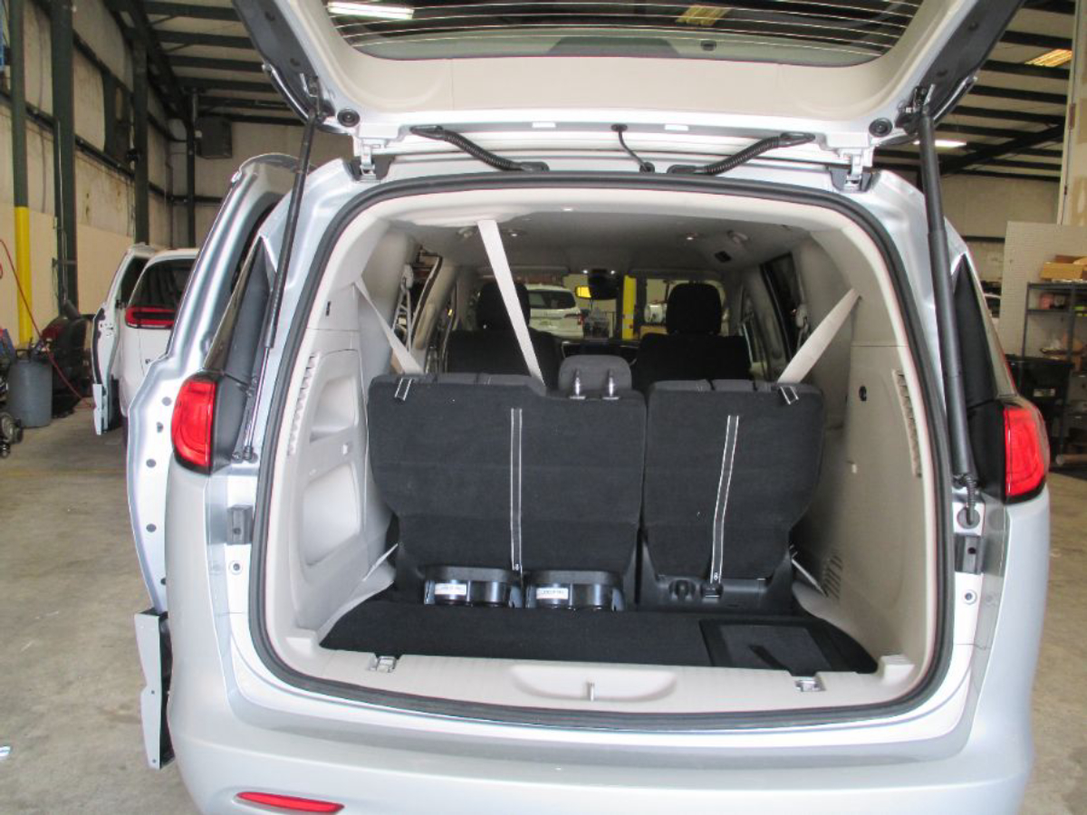 2023 CHRYSLER VOYAGER - Image 14