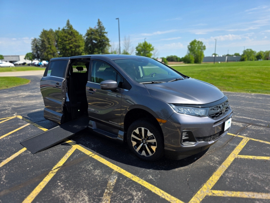 2026 Honda Odyssey EX-L's photo