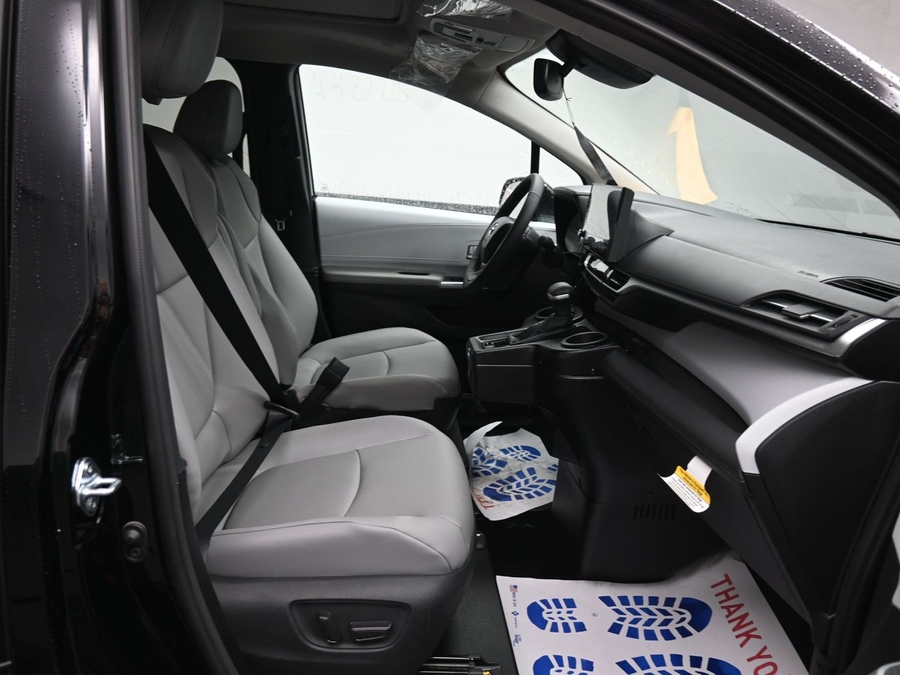 Black Toyota Sienna image number 8