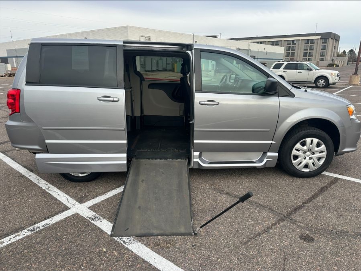 2016 Dodge Grand Caravan SE