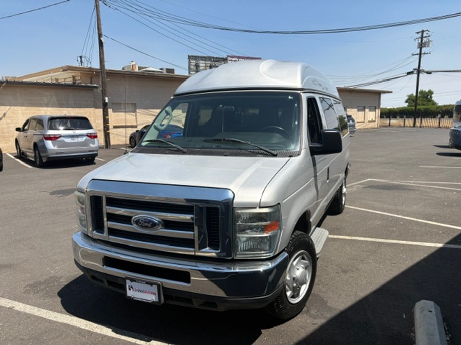 Used 2009 Ford E-Series E-350 SD XL - OTH Rear Entry Lift Automatic Ramp