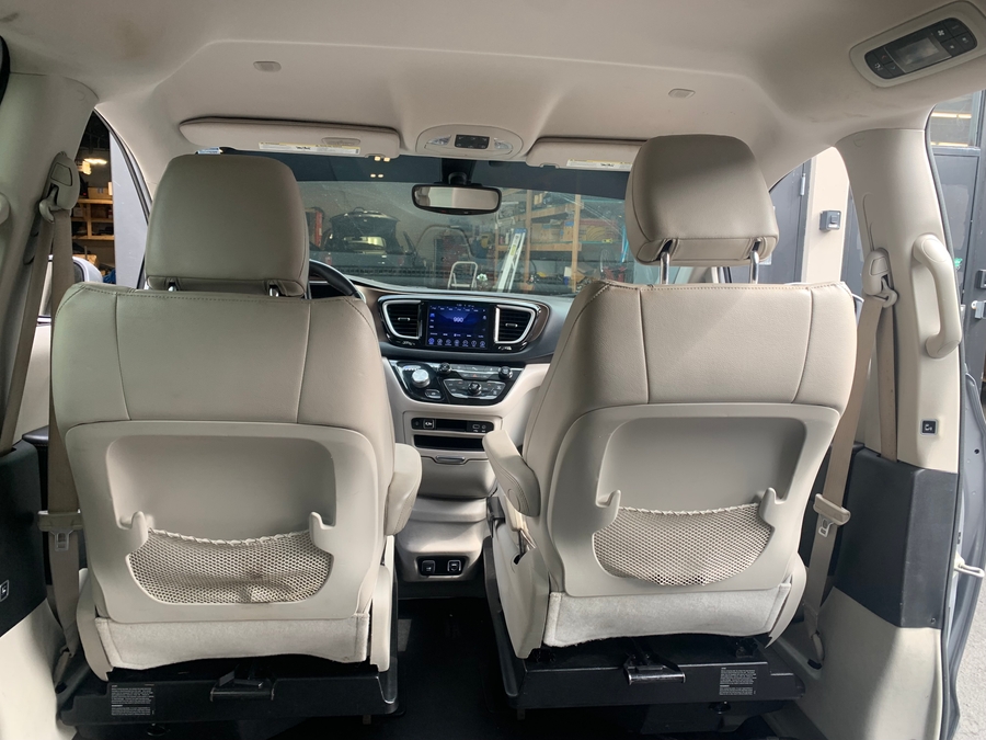 Used 2017 Chrysler Pacifica Touring-L - BraunAbility Side Entry In Floor Automatic Ramp
