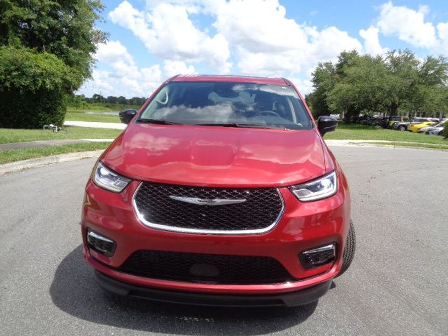 Used 2024 Chrysler Pacifica Touring L - BraunAbility Side Entry Entry In Floor Automatic Ramp