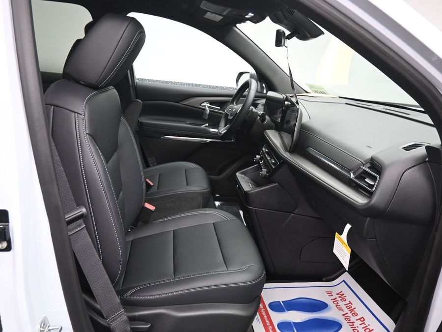 New 2026 Chevrolet Traverse 1LT Midnight - BraunAbility Side Entry In Floor Automatic Ramp