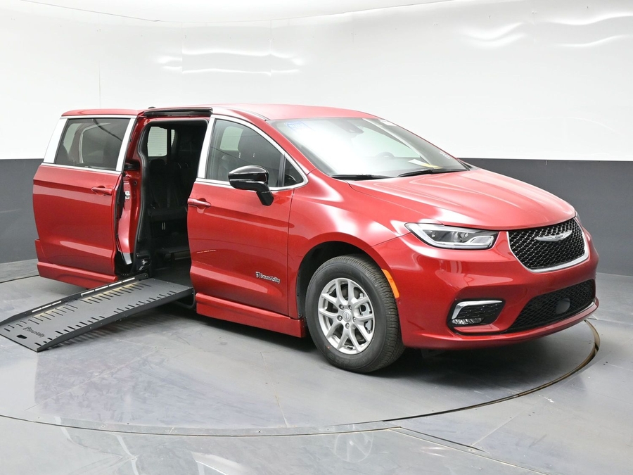 Número de imagen rojo Chrysler Pacifica 4