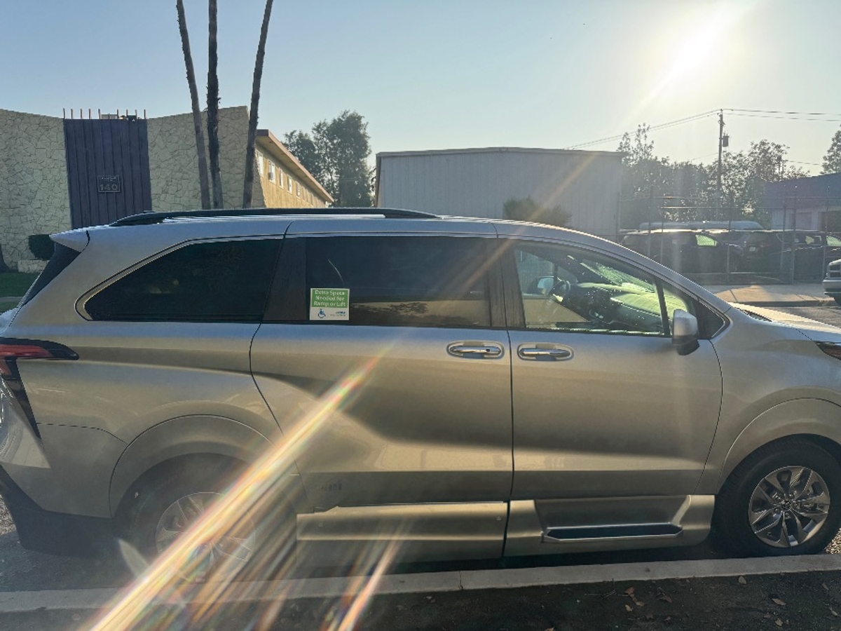 2022 TOYOTA SIENNA - Image 14