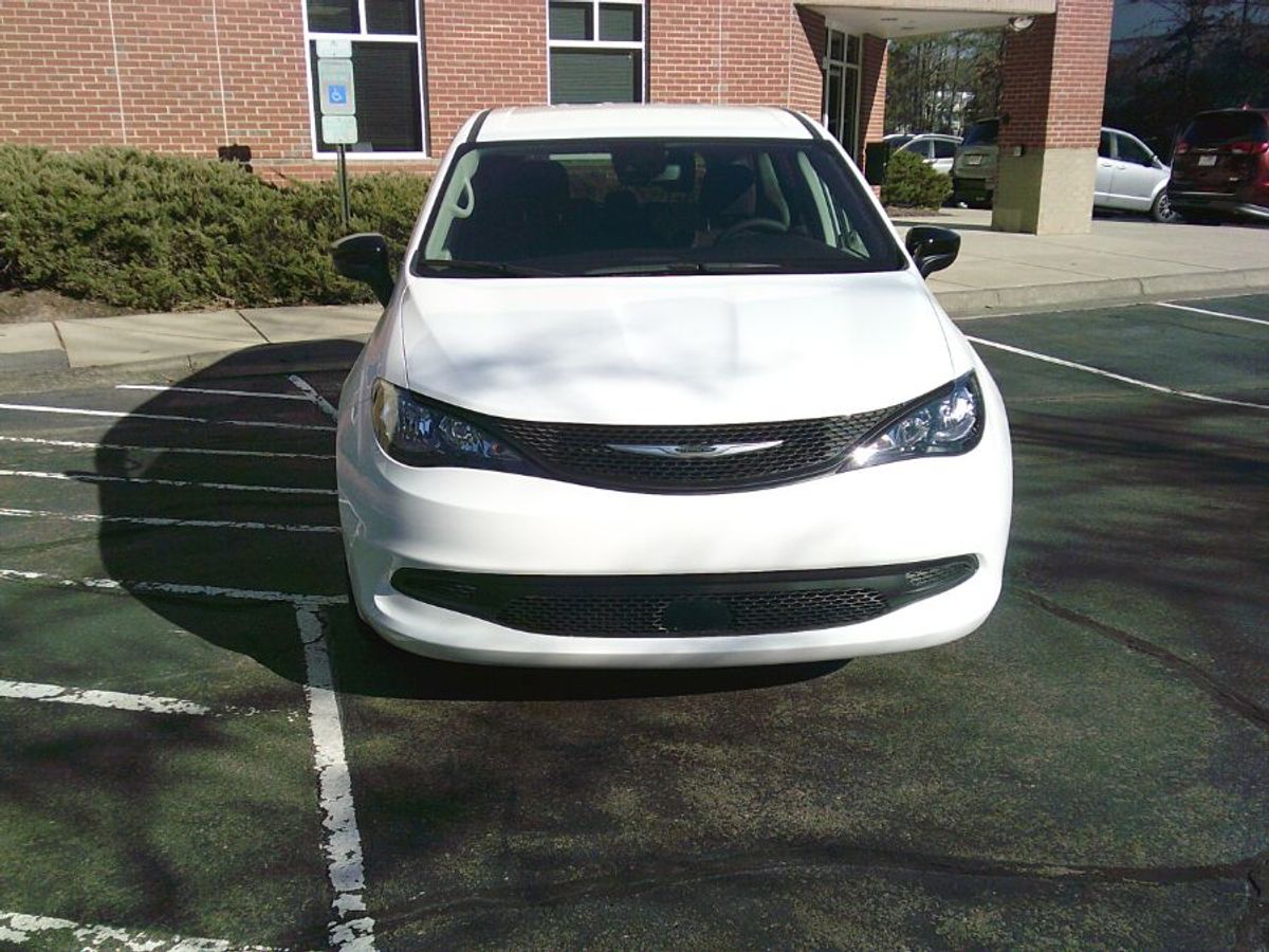 2024 CHRYSLER VOYAGER - Image 10